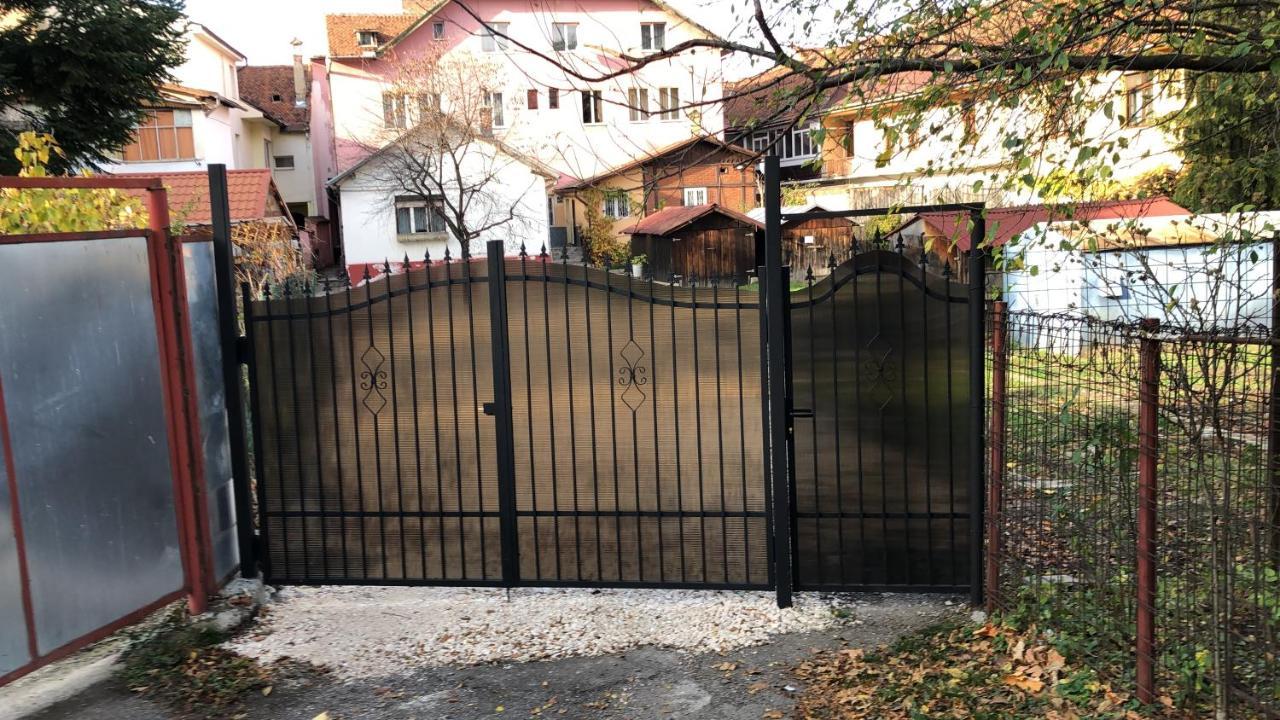 Stayplay Center Theater Brasov Ngoại thất bức ảnh