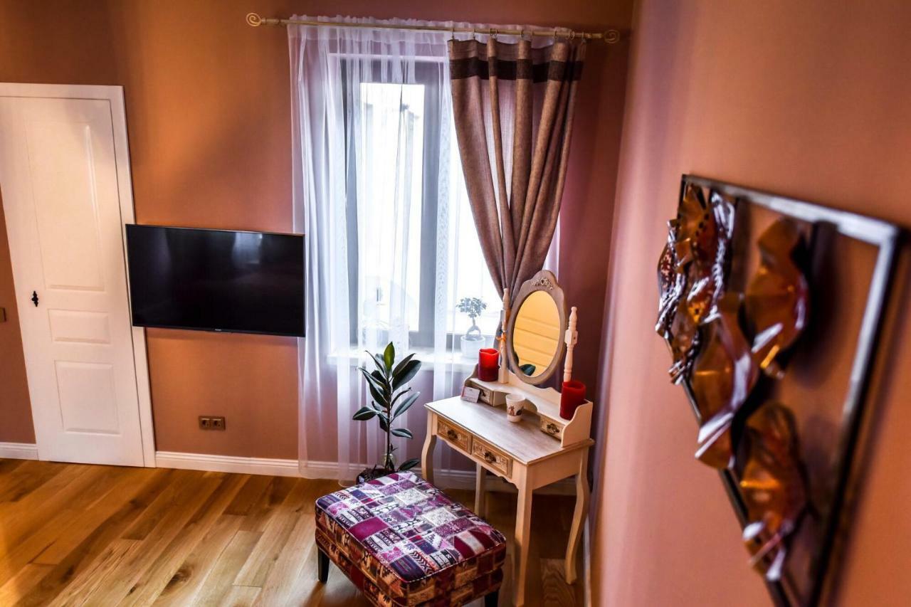 Stayplay Center Theater Brasov Ngoại thất bức ảnh